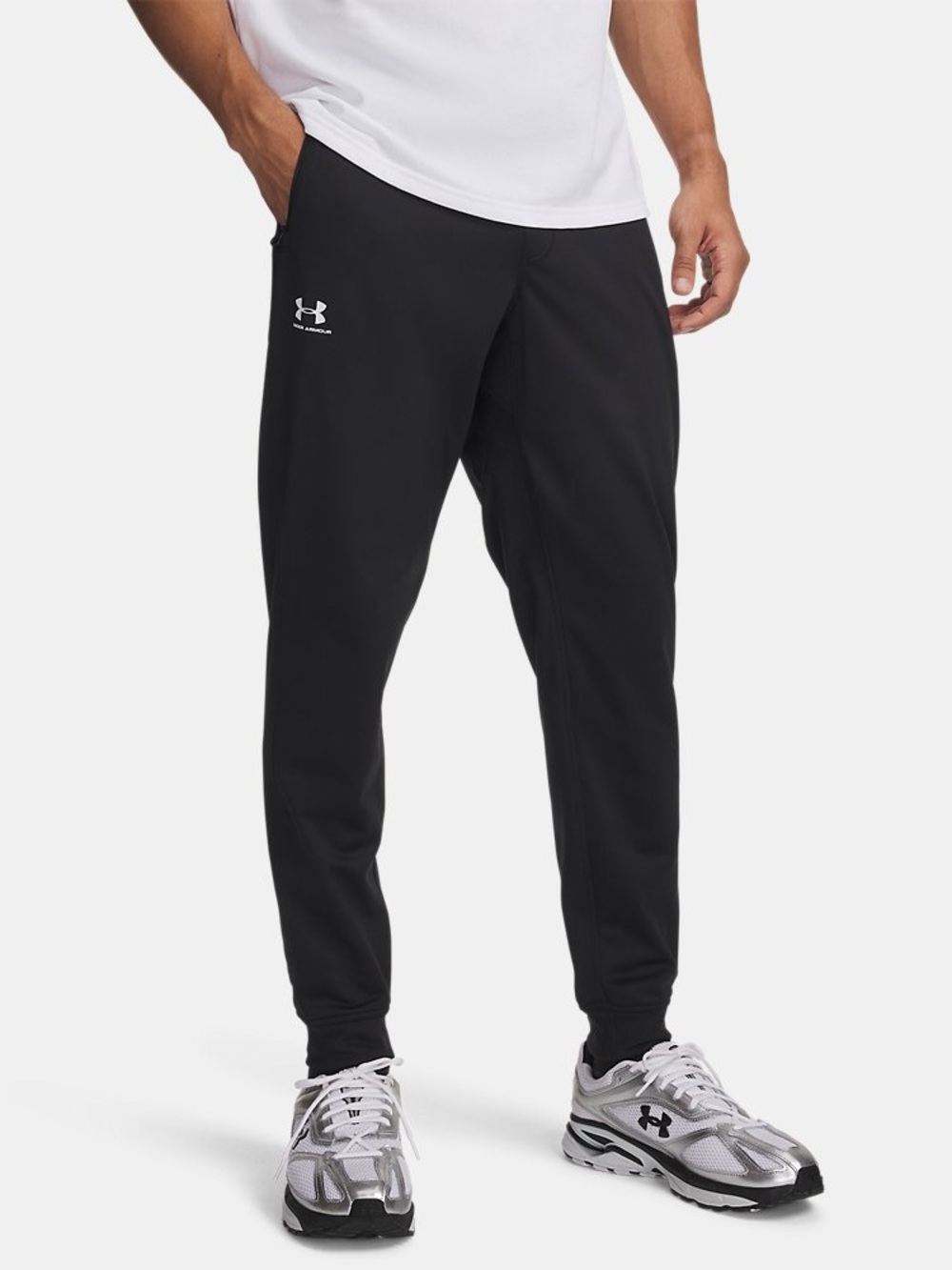 NEW Under Armour Men's Black Sportstyle Joggers (Tricot) Style 1290261 Sz L
